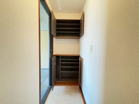 シャーメゾンプレシオン B棟