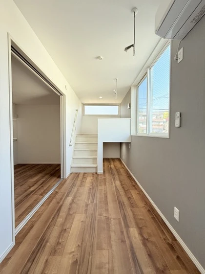 Le Lien助実(ル リアンスケザネ)