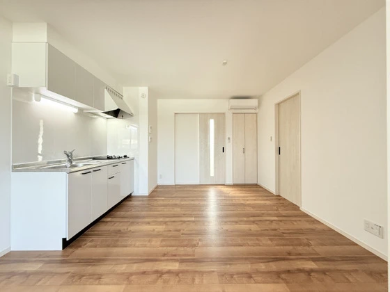 Le Lien助実(ル リアンスケザネ)