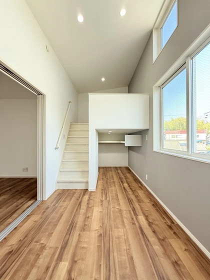 Le Lien助実(ル リアンスケザネ)