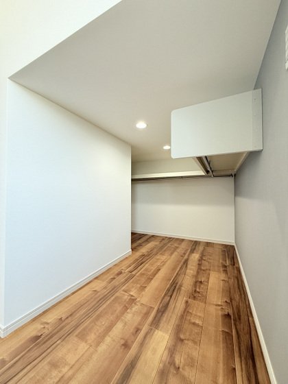 Le Lien助実(ル リアンスケザネ)