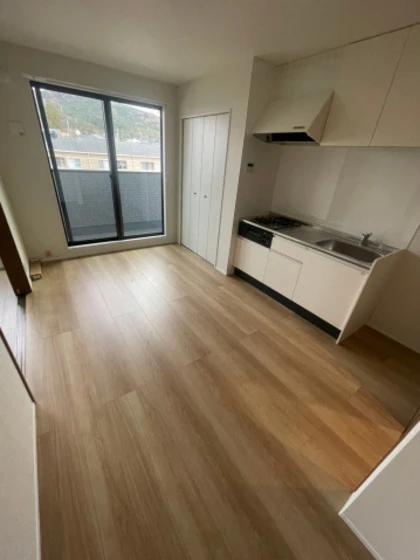 クレスト寺家駅前