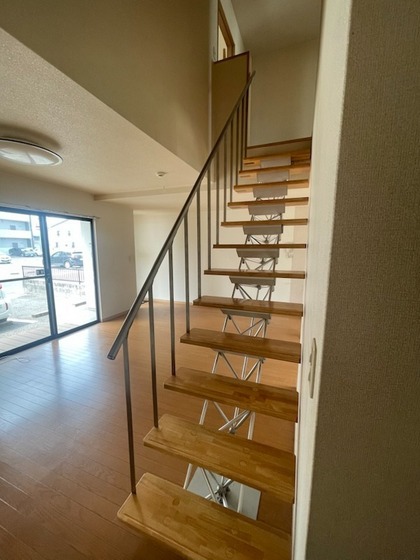 ユートピア今保A