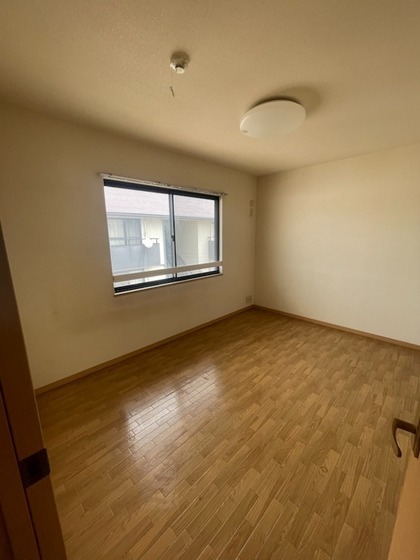 ユートピア今保A