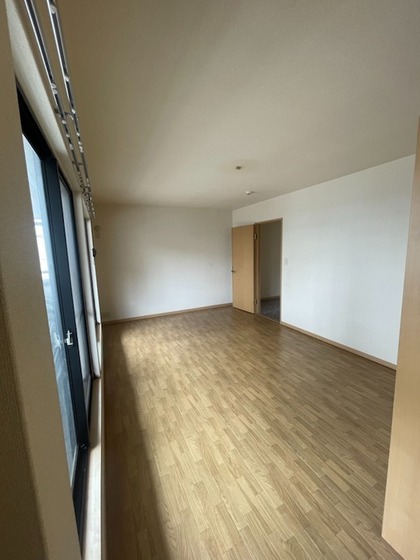 ユートピア今保A