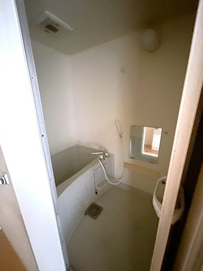 ユートピア今保A