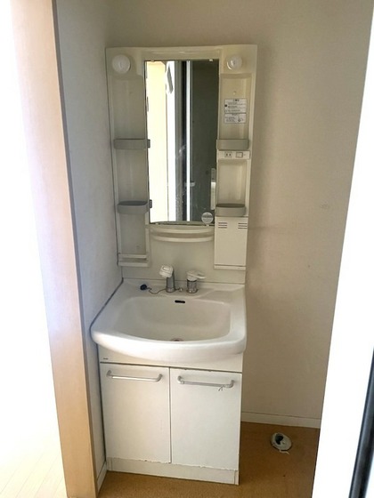 ユートピア今保A