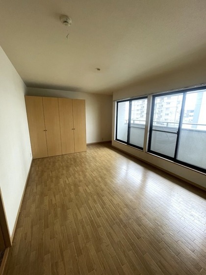 ユートピア今保A