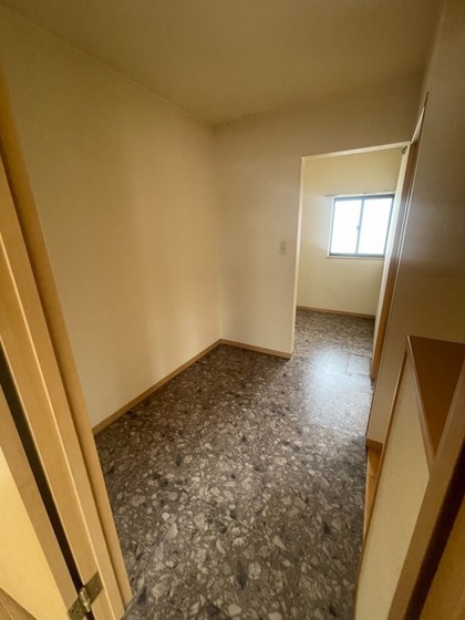 ユートピア今保A