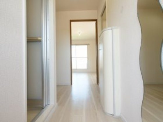 グランシャリオ津高弐番館