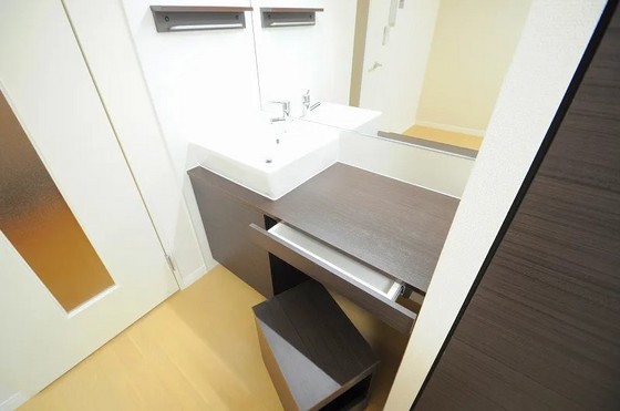 レオネクスト麻里布川