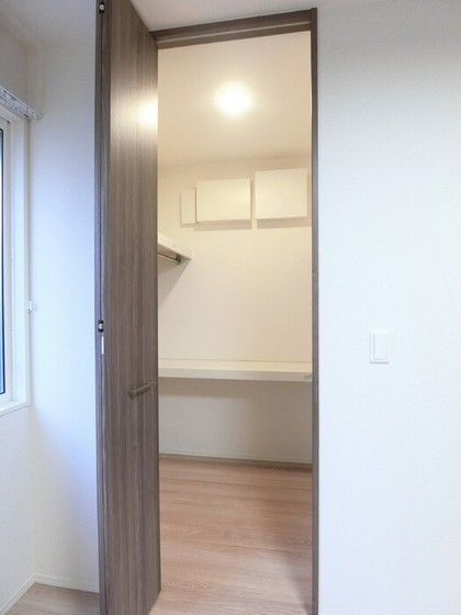 トリシアくるめ木 ｵﾆｵﾝﾊｲﾂ