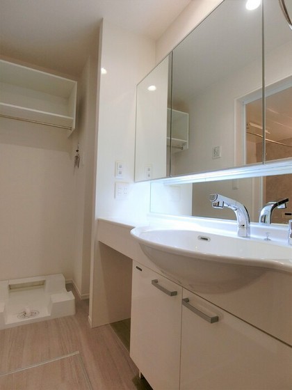 トリシアくるめ木 ｵﾆｵﾝﾊｲﾂ