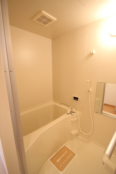 ヴィラ ジャスティス B