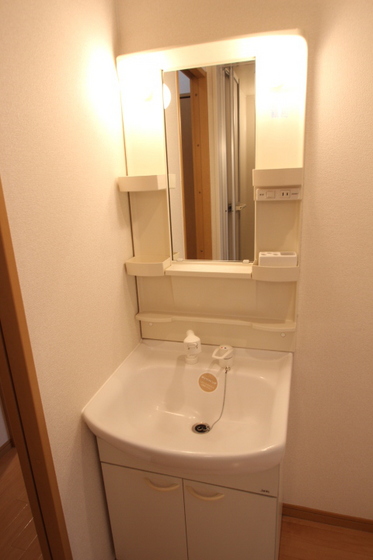 ヴィラ ジャスティス B