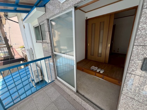 江波アパート(右)