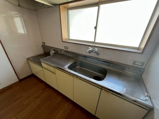 江波アパート(右)