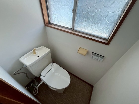 江波アパート(右)