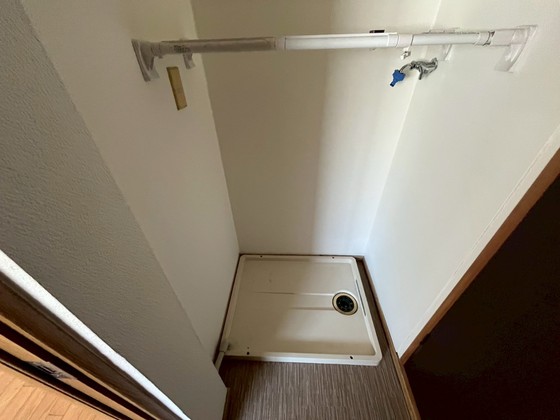 江波アパート(右)