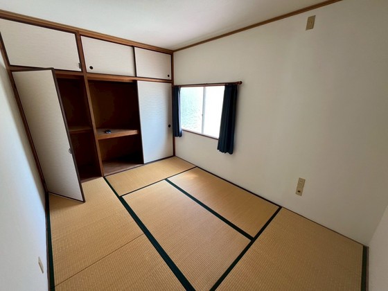 江波アパート(右)