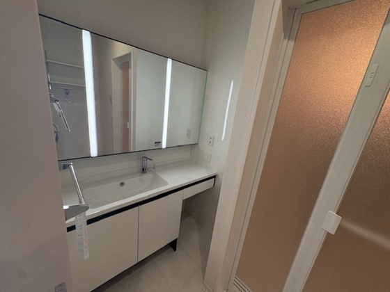 プレミア西条中央A棟