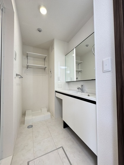 プレミア西条中央A棟