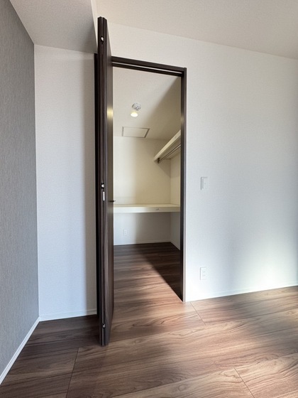 プレミア西条中央A棟