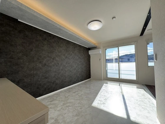 プレミア西条中央A棟