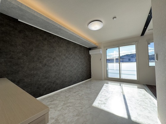 プレミア西条中央A棟