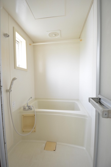 ファミーユ21 西