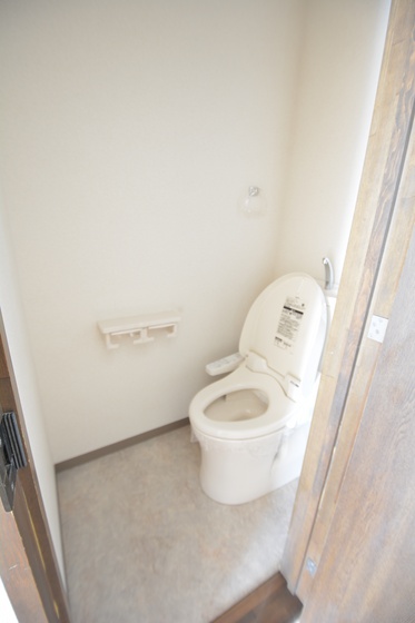 ファミーユ21 西