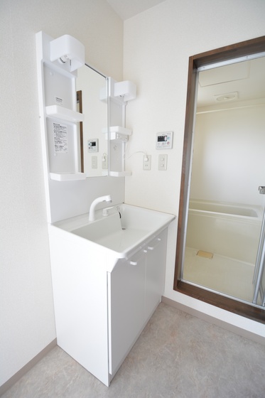 ファミーユ21 西