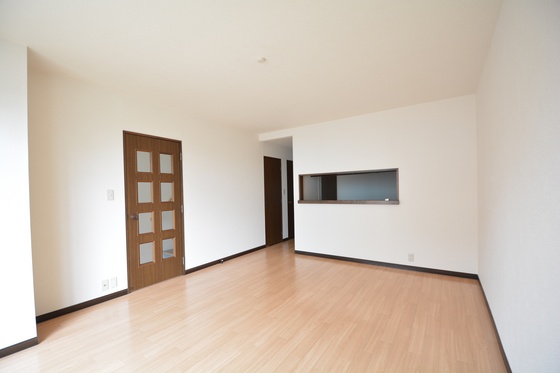 ファミーユ21 西