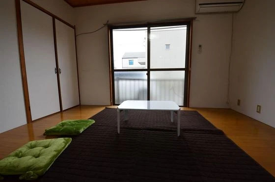 ホワイトメゾン津島E