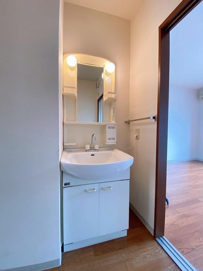 エスポワール千草 A