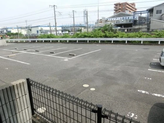 ビッグウェイ中庄 B