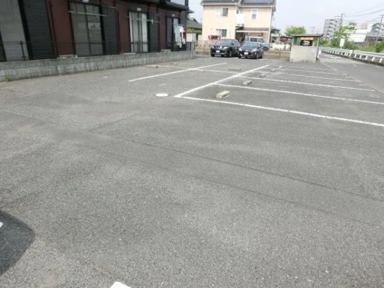 ビッグウェイ中庄 B