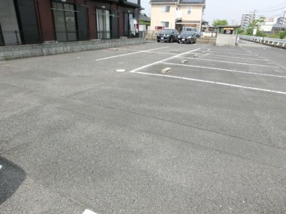 ビッグウェイ中庄 B