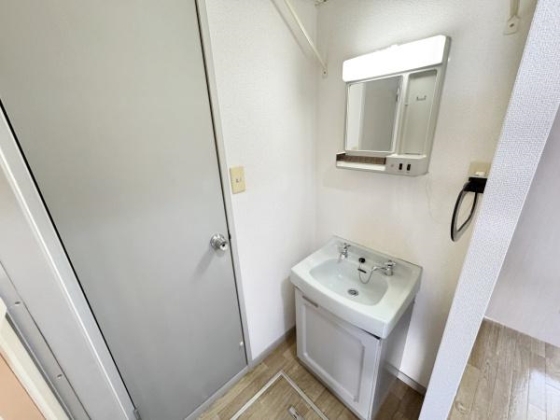 ビッグウェイ中庄 B