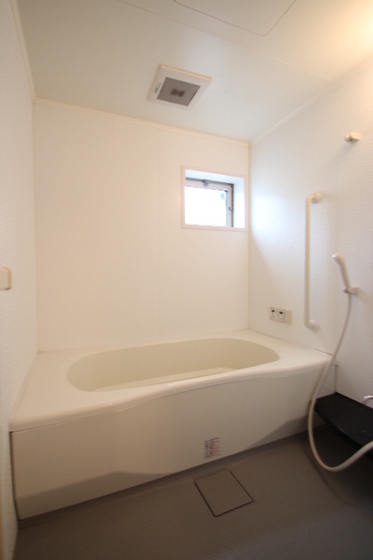 モダンコート鳴下 B棟