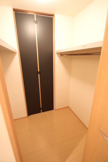 モダンコート鳴下 B棟