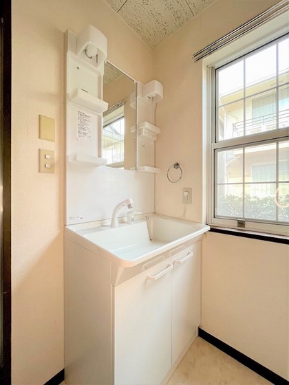 サニースクウェア津島B