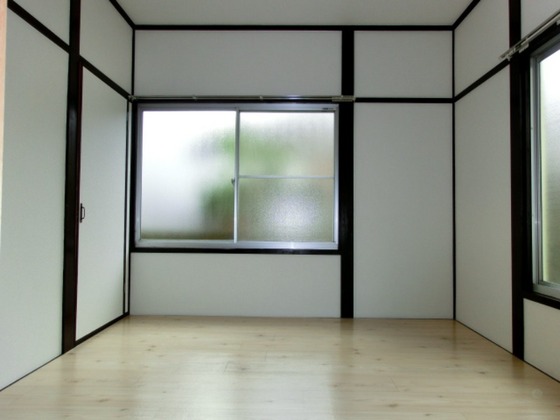 東岡山駅前貸家