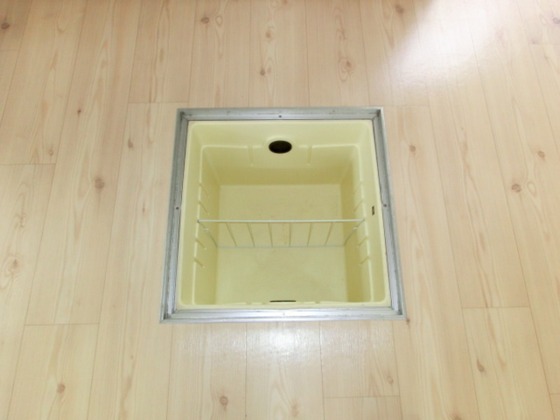 東岡山駅前貸家