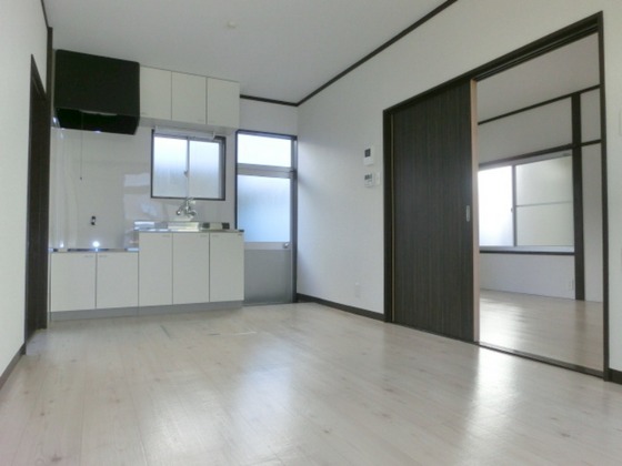 東岡山駅前貸家