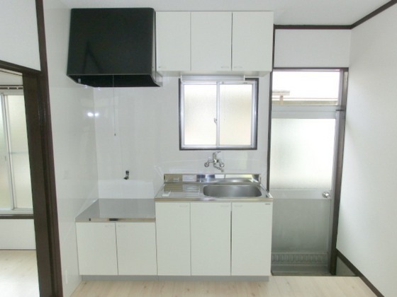 東岡山駅前貸家