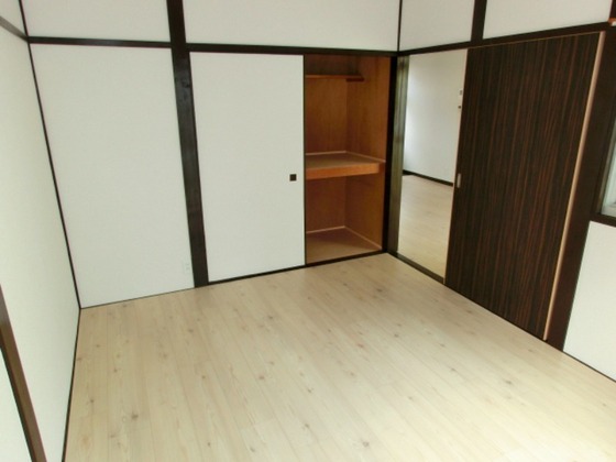 東岡山駅前貸家