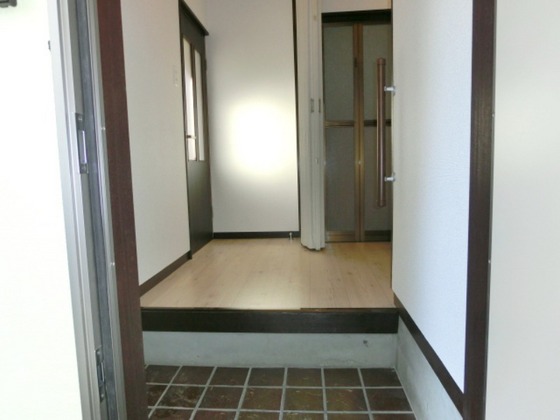 東岡山駅前貸家