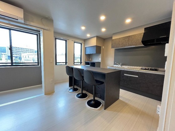 ファミーユ広島大学前