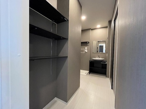 ファミーユ広島大学前